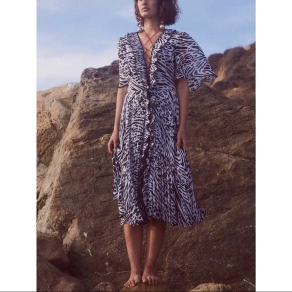Delfi Collective Gwen Ruffle Zebra Midi Dress Small Black NWT - Picture 1 of 10